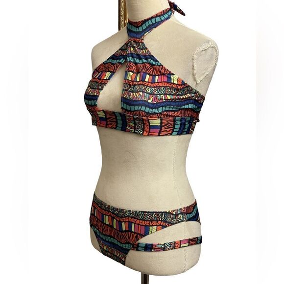 Fusipu Colorful Geometric Designed Bikini w/Cheeky Bottoms (Size: Med) - Picture 5 of 12